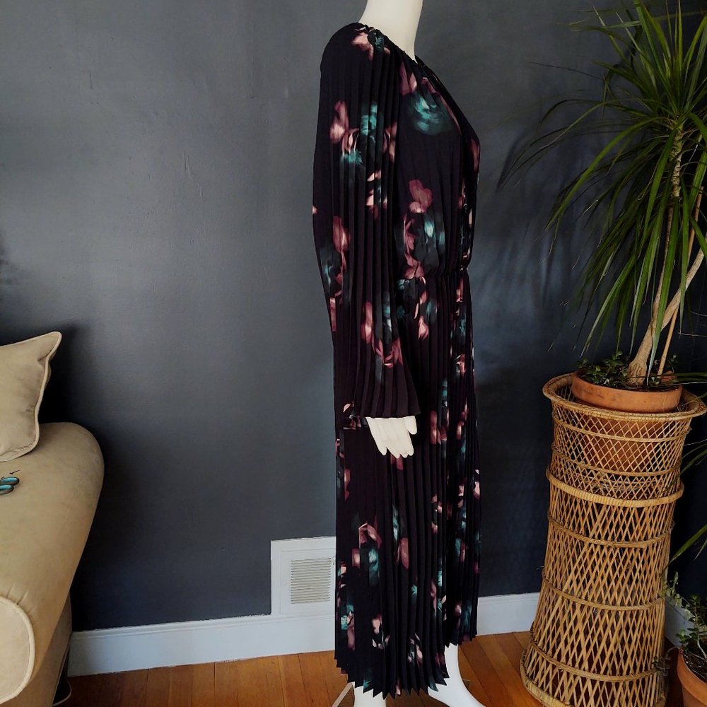 Alfani floral pleated midi dress with bell sleeves NWT - Picture 4 of 12